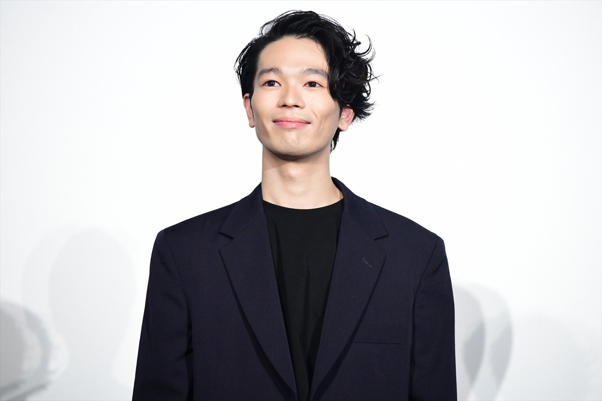 遠藤憲一、子役の白鳥玉季に「女を振りまかずに済むから楽」と評される