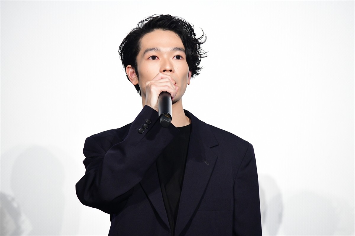 遠藤憲一、子役の白鳥玉季に「女を振りまかずに済むから楽」と評される
