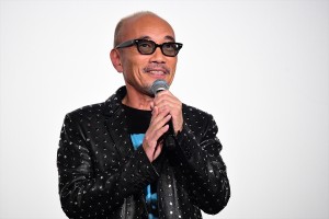 『アウト＆アウト』初日舞台挨拶に登壇した竹中直人