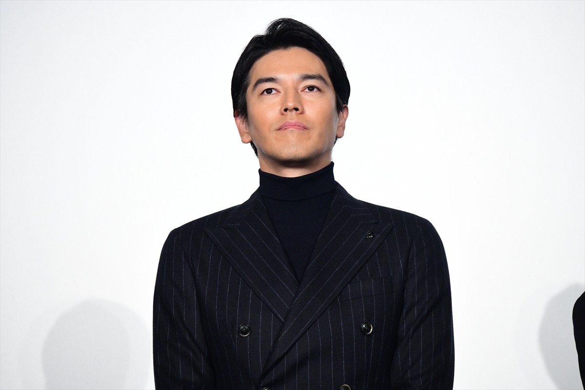 遠藤憲一、子役の白鳥玉季に「女を振りまかずに済むから楽」と評される