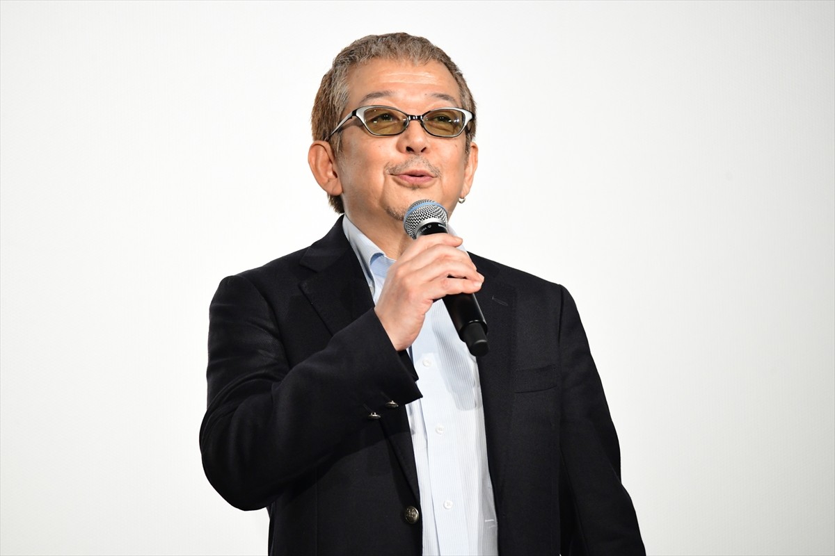 遠藤憲一、子役の白鳥玉季に「女を振りまかずに済むから楽」と評される