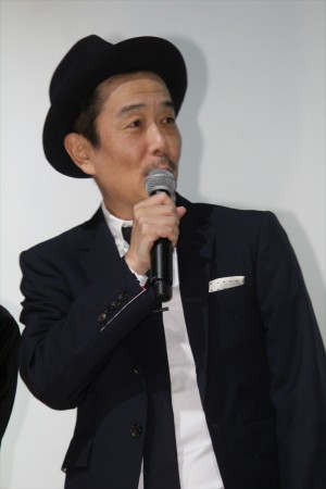 映画『銃』初日舞台挨拶に登壇したリリー・フランキー