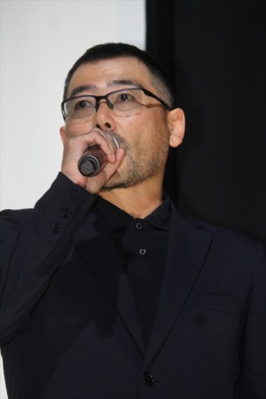 映画『銃』初日舞台挨拶に登壇した武正晴監督