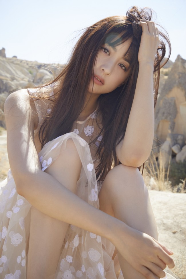 山本美月写真集『Mizuki』アザーカット