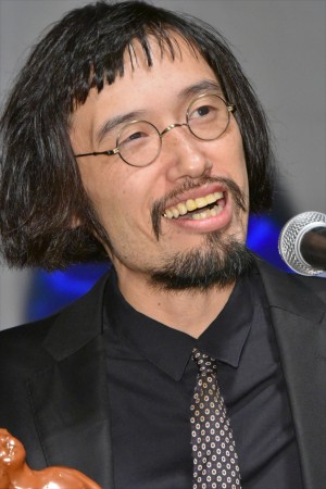 「第10回TAMA映画賞」授賞式に登場した今泉力哉監督（『パンとバスと2度目のハツコイ』）