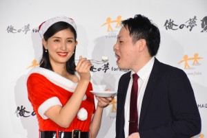 「俺の夢」クリスマスプレゼントキャンペーンPRイベントに登壇した橋本マナミ