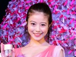 「パンテーン ミラクルズ Xmas リボンツリー」点灯式に出席した今田美桜