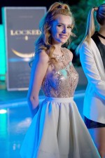 ウォルター・メンデスがデザインを手がけるWalter Mendezのドレス（『FAMOUS IN LOVE』より）