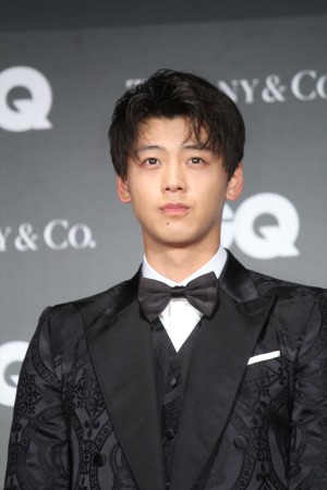 「GQ MEN OF THE YEAR 2018」授賞式・記者発表会に登場した竹内涼真