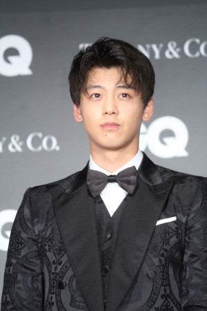 「GQ MEN OF THE YEAR 2018」授賞式・記者発表会に登場した竹内涼真