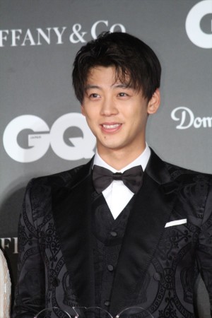 「GQ MEN OF THE YEAR 2018」授賞式・記者発表会に登場した竹内涼真