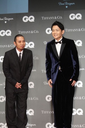 （左から）「GQ MEN OF THE YEAR 2018」授賞式・記者発表会に登場した大悟（千鳥）、ノブ（千鳥）