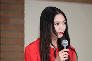 映画『ばるぼら』製作発表に登壇した二階堂ふみ