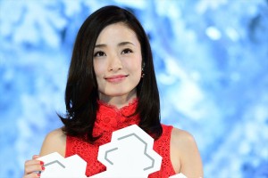 「WHITE KITTE」ライトアップセレモニーに登場した上戸彩