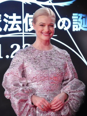 映画『ファンタスティック・ビーストと黒い魔法使いの誕生』ワールドツアーファイナルプレミアinJAPAN レッドカーペットイベントに登場したアリソン・スドル