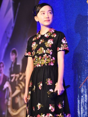 映画『ファンタスティック・ビーストと黒い魔法使いの誕生』ワールドツアーファイナルプレミアinJAPAN レッドカーペットイベントに登場した芦田愛菜