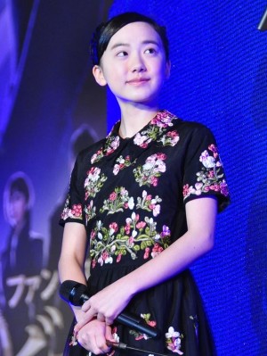 映画『ファンタスティック・ビーストと黒い魔法使いの誕生』ワールドツアーファイナルプレミアinJAPAN レッドカーペットイベントに登場した芦田愛菜