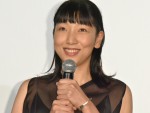 安藤サクラ、2人の“夫”と仲良しショット披露に「素敵な夫婦」の声