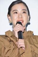 蒼井優、『斬、』初日舞台挨拶に登壇