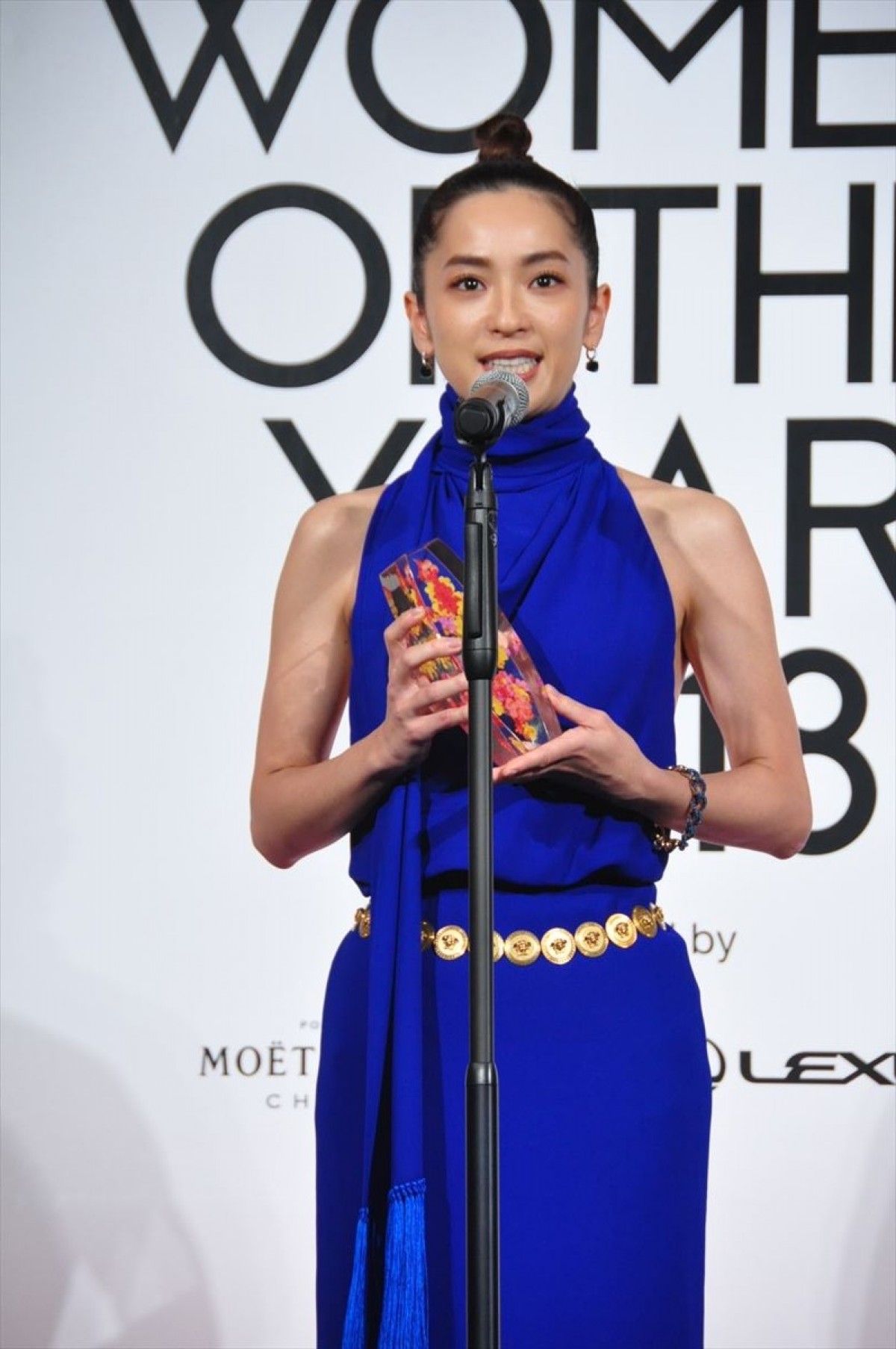 中村アン、21歳のときインターン面接を受けた「VOGUE」に表彰され感無量