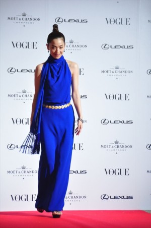 VOGUE JAPAN WOMEN OF THE YEAR 2018 授賞式・記者会見に登場した中村アン