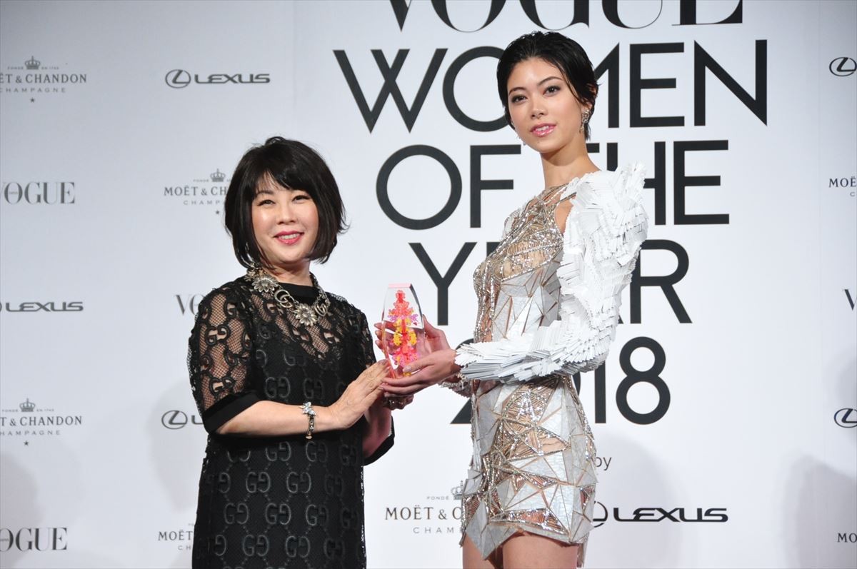 中村アン、21歳のときインターン面接を受けた「VOGUE」に表彰され感無量