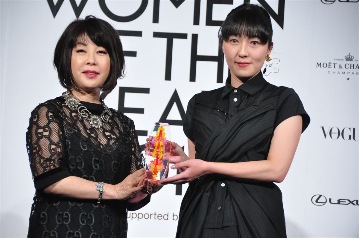 中村アン、21歳のときインターン面接を受けた「VOGUE」に表彰され感無量