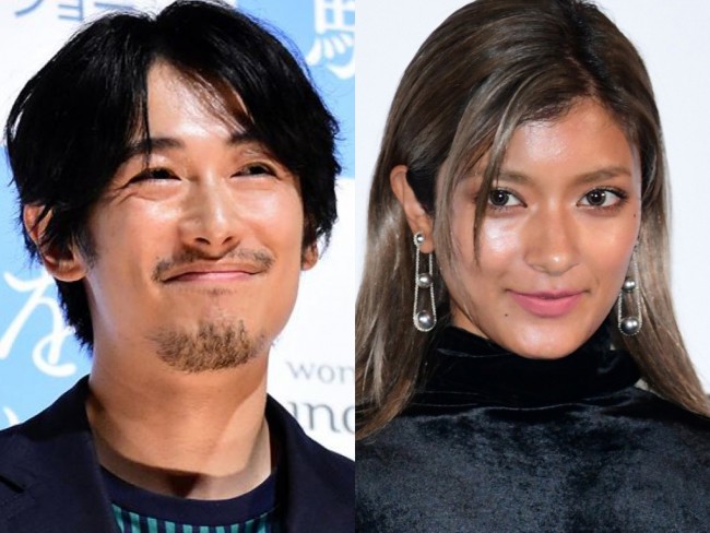 (左から)ディーン・フジオカ、ローラ