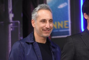 映画『名探偵ピカチュウ』製作報告会見に登壇したロブ・レターマン監督