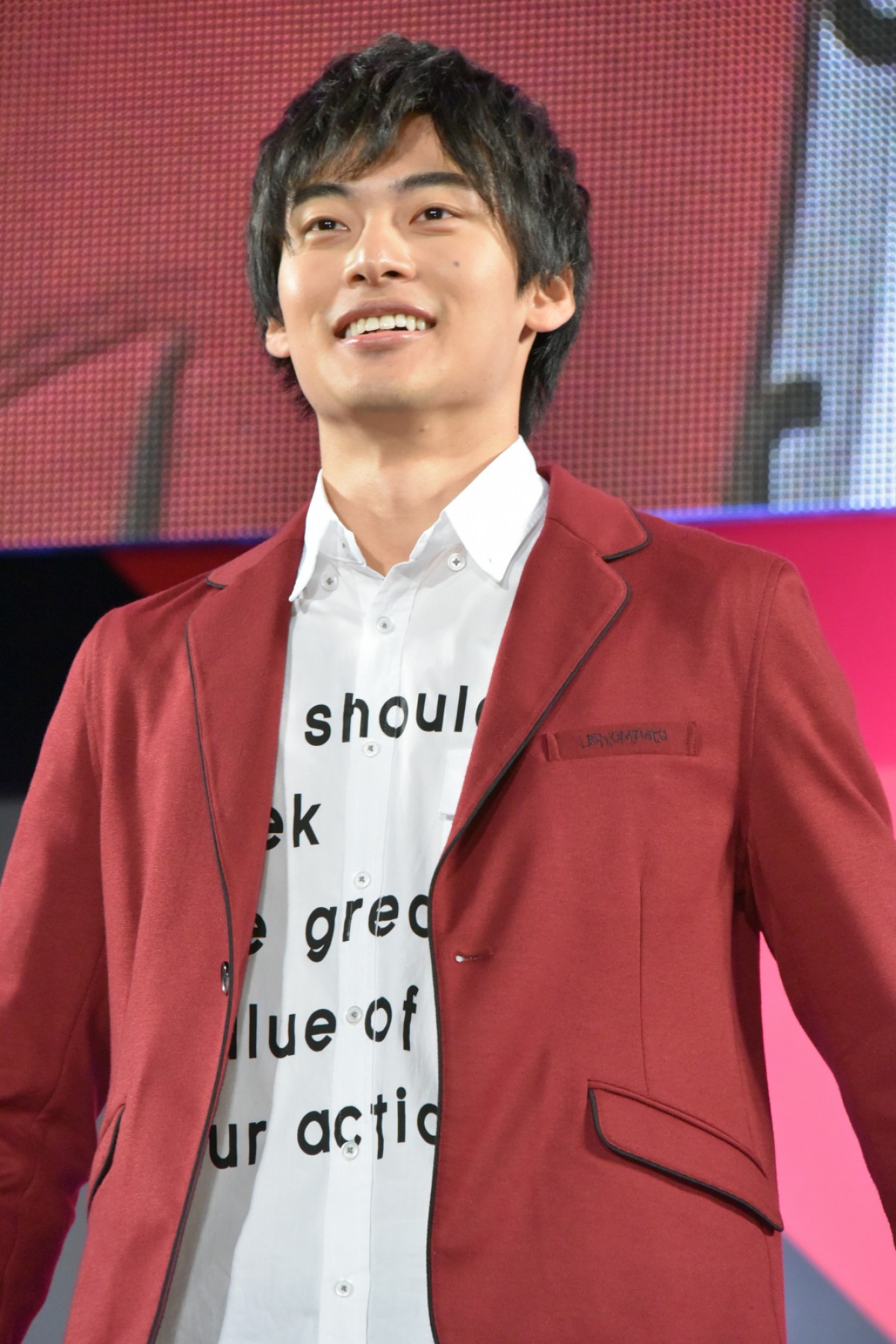 つるの剛士、シリーズへ恩返し！『劇場版ウルトラマンR／B』主題歌担当