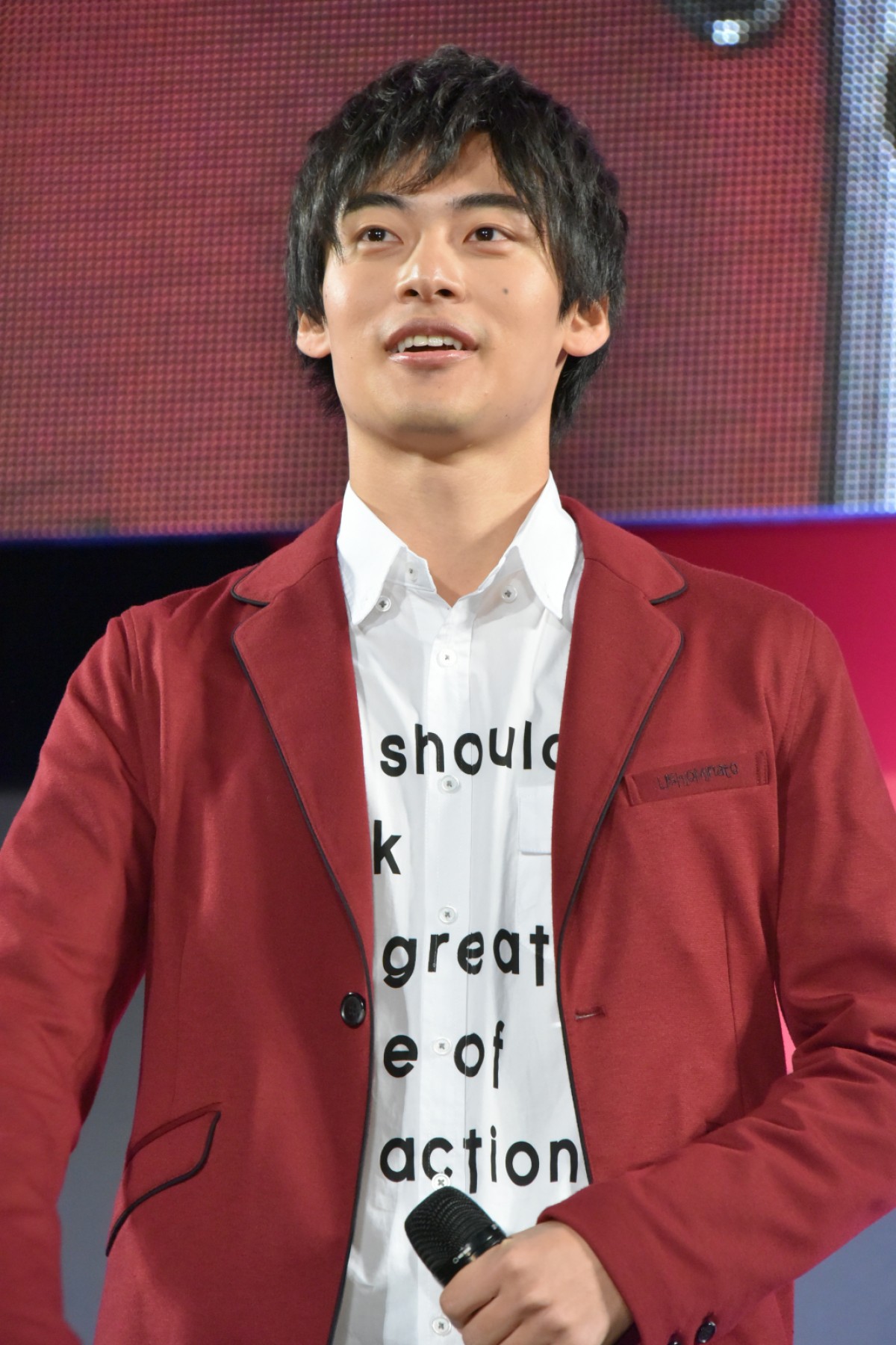 つるの剛士、シリーズへ恩返し！『劇場版ウルトラマンR／B』主題歌担当