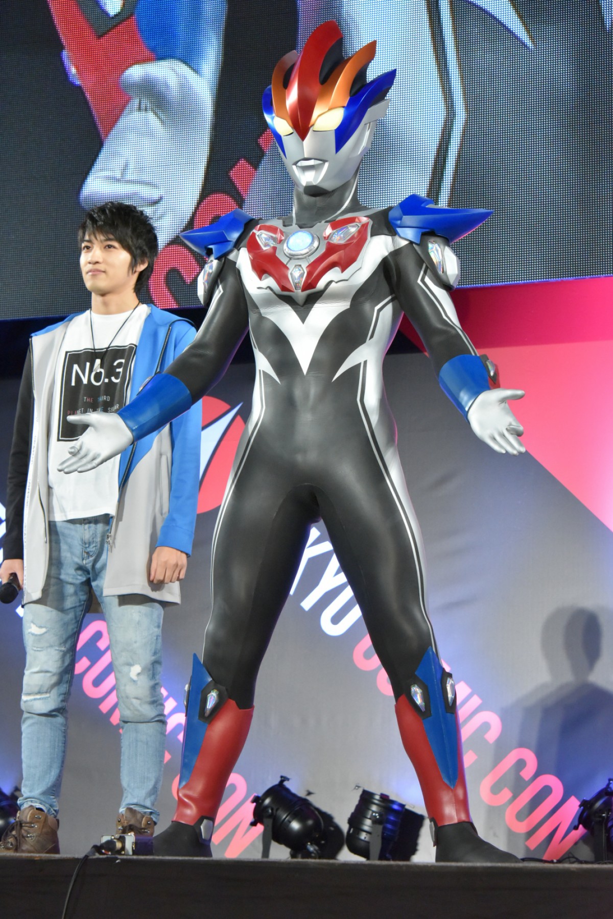 つるの剛士、シリーズへ恩返し！『劇場版ウルトラマンR／B』主題歌担当