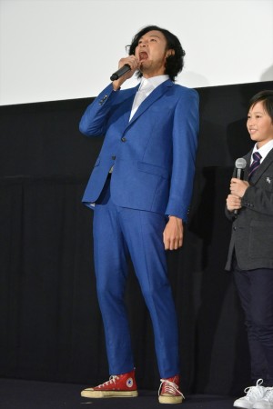 映画『かぞくいろ‐RAILWAYS わたしたちの出発‐』初日舞台挨拶に登壇した青木崇高