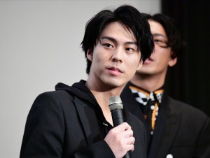 映画『jam』初日舞台挨拶に登場した小野塚勇人