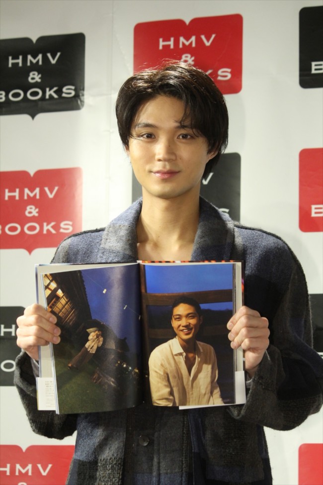 20181201　磯村勇斗ファースト写真集『あなたがみる僕は――』発売記念イベント