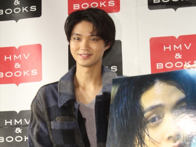 20181201　磯村勇斗ファースト写真集『あなたがみる僕は――』発売記念イベント