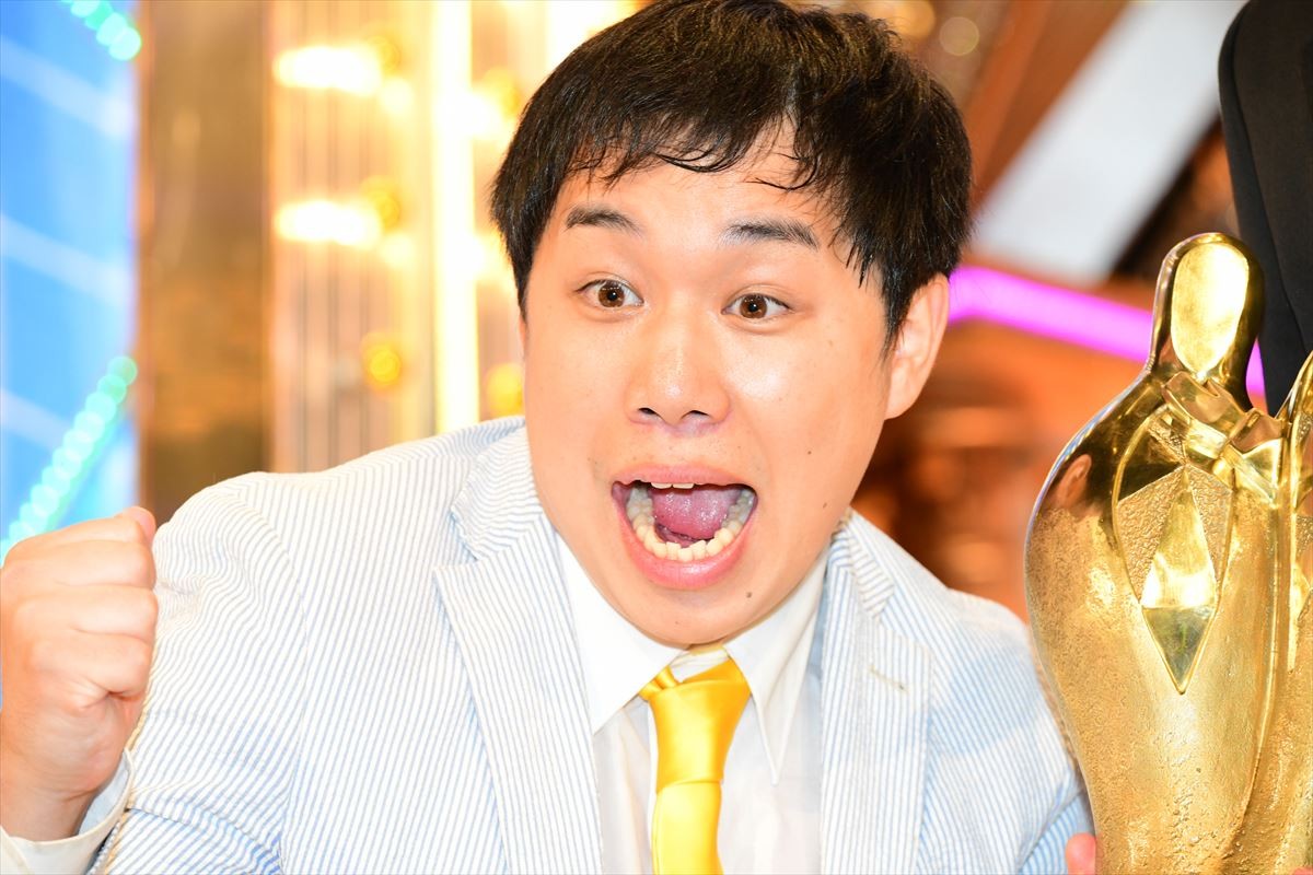 最年少王者の霜降り明星せいや、M‐1愛さく裂「好きすぎて優勝しました」