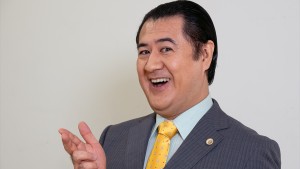 小手伸也、『SUITS／スーツ』インタビューフォト