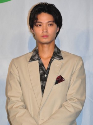 映画『春待つ僕ら』プレミア試写会イベントに出席した磯村勇斗