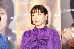 土曜ドラマスペシャル『炎上弁護人』試写会に登場した仲里依紗