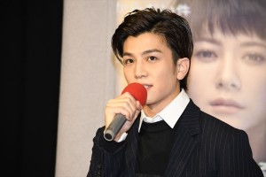 土曜ドラマスペシャル『炎上弁護人』試写会に登場した岩田剛典