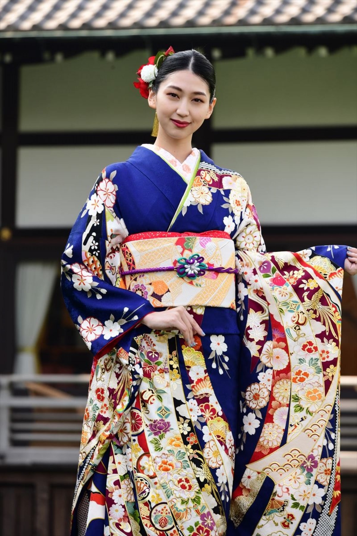 岡田結実、華やかな晴れ着姿で来年の抱負　“クソガキ”宣言も飛び出す