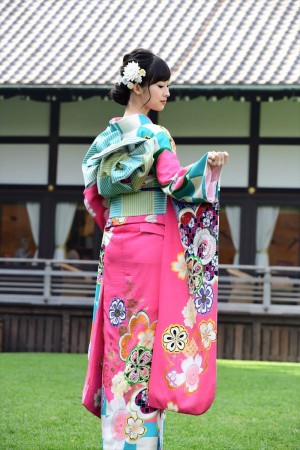 2019年オスカープロモーション晴れ着撮影会に登場した井本彩花