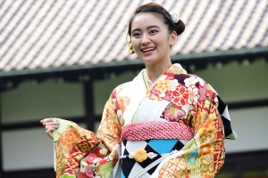 2019年オスカープロモーション晴れ着撮影会に登場した岡田結実