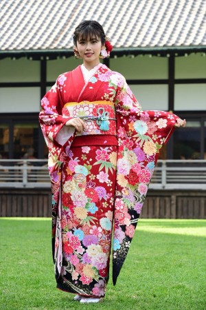 2019年オスカープロモーション晴れ着撮影会に登場した小芝風花