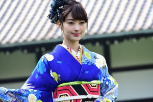 2019年オスカープロモーション晴れ着撮影会に登場した宮本茉由