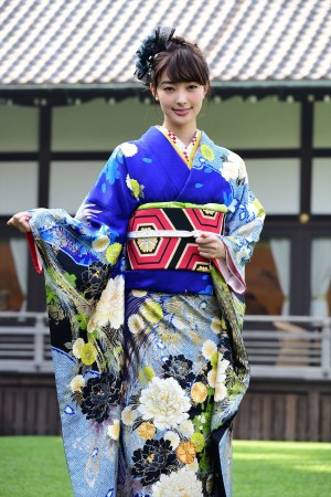 2019年オスカープロモーション晴れ着撮影会に登場した宮本茉由