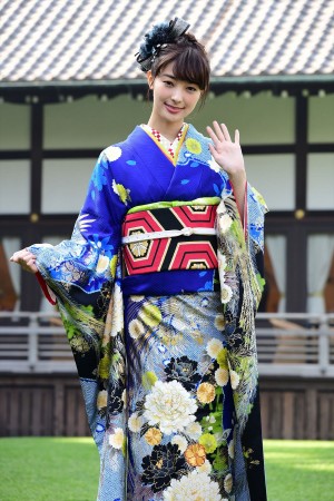 2019年オスカープロモーション晴れ着撮影会に登場した宮本茉由