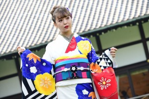 2019年オスカープロモーション晴れ着撮影会に登場した藤田ニコル