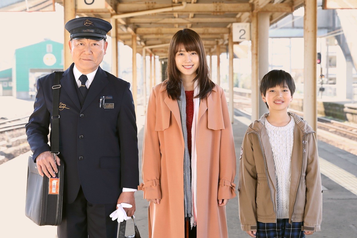 有村架純『かぞくいろ』家族の愛が伝わる本編冒頭回想シーン映像が公開